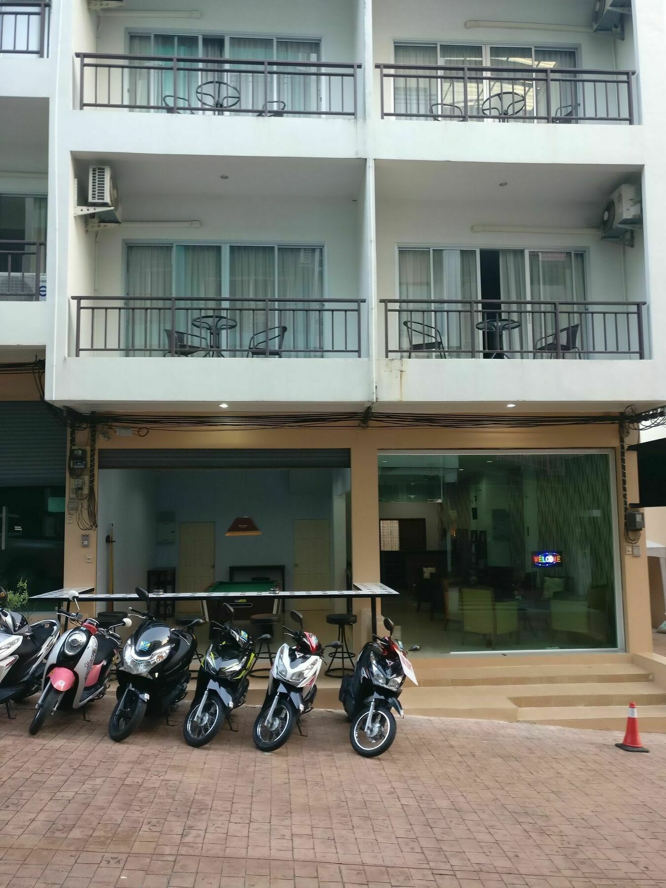 White Sky Boutique Otel Patong Dış mekan fotoğraf